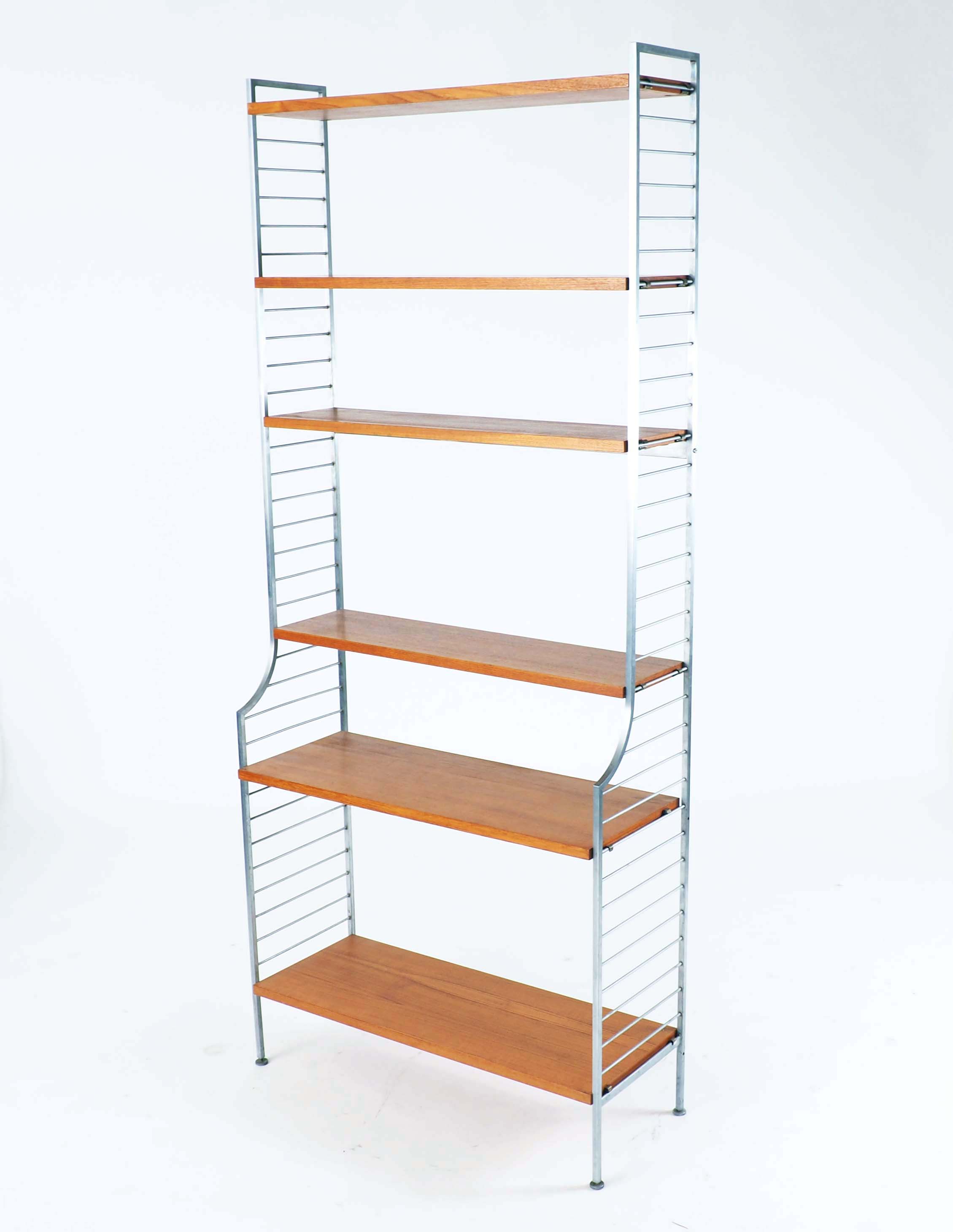 String Continental by Nisse Strinning