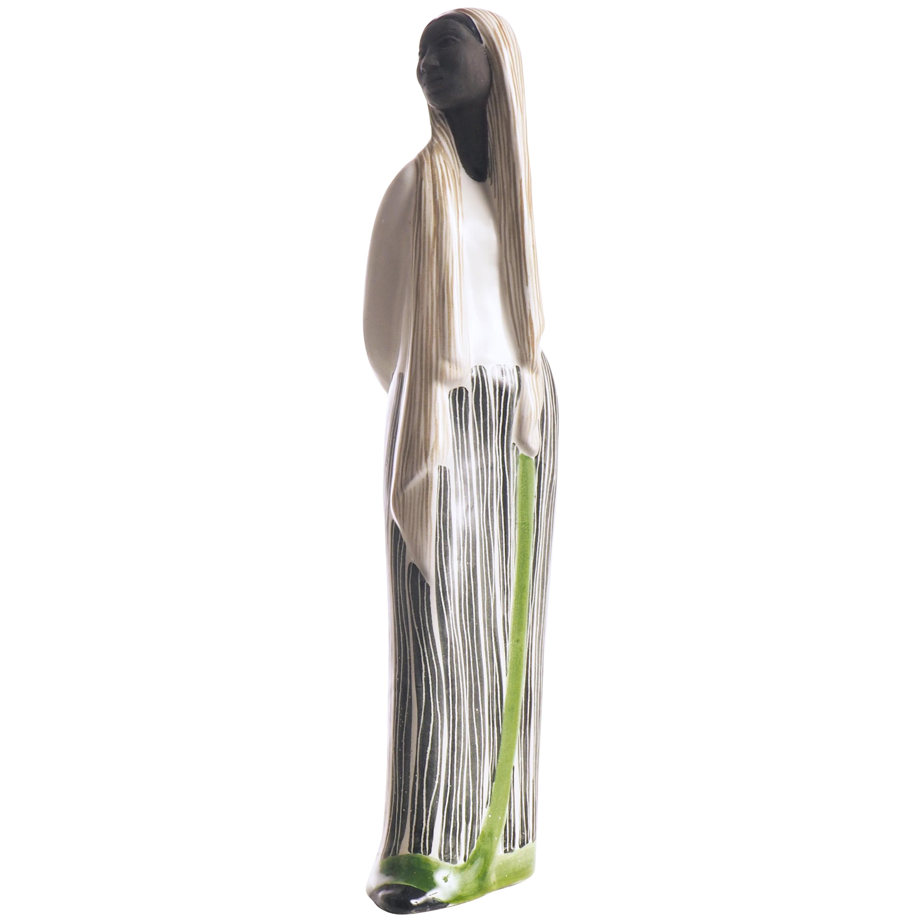 Sculpture by Mari Simmulson