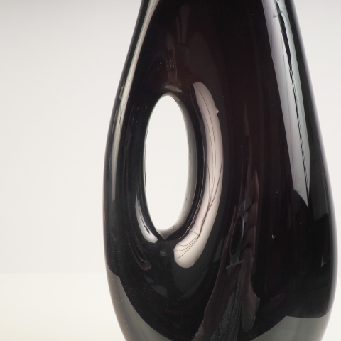 Black vase by Vicke Lindstrand