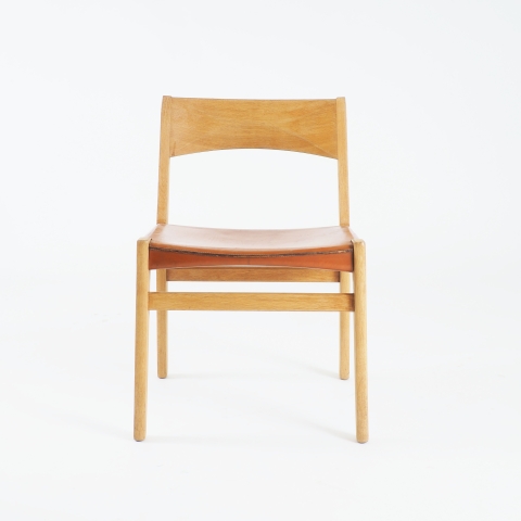 Dining chairs in oak and leather by John Vedel-Rieper