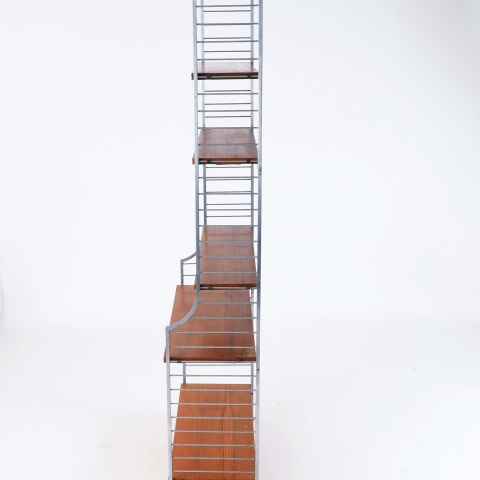 String Continental by Nisse Strinning