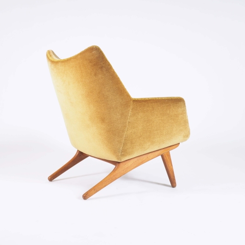 Easy Chair by Illum Wikkelsø