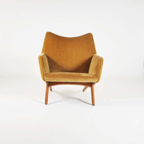 Easy Chair by Illum Wikkelsø