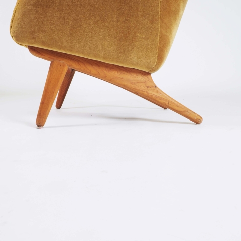 Easy Chair by Illum Wikkelsø