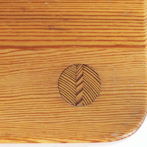 Pair of stools in pine