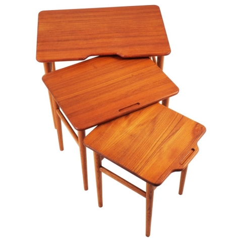 Stacking tables by Kurt …stervig