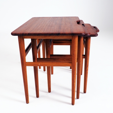 Stacking tables by Kurt …stervig