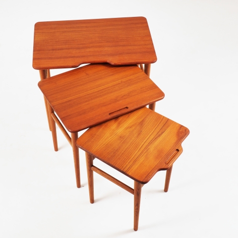 Stacking tables by Kurt …stervig