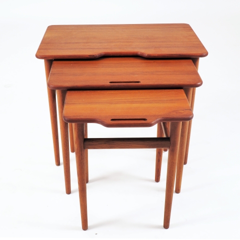 Stacking tables by Kurt …stervig