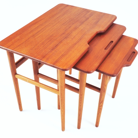 Stacking tables by Kurt …stervig