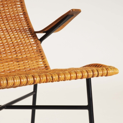 Lounge chair in rattan