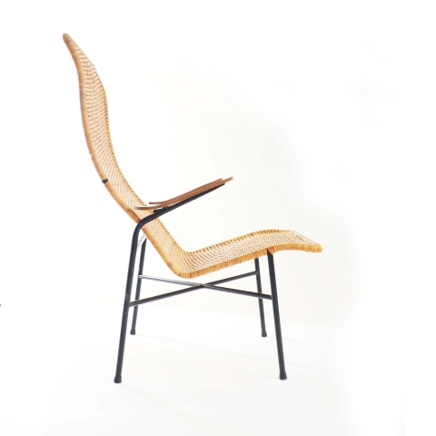 Lounge chair in rattan